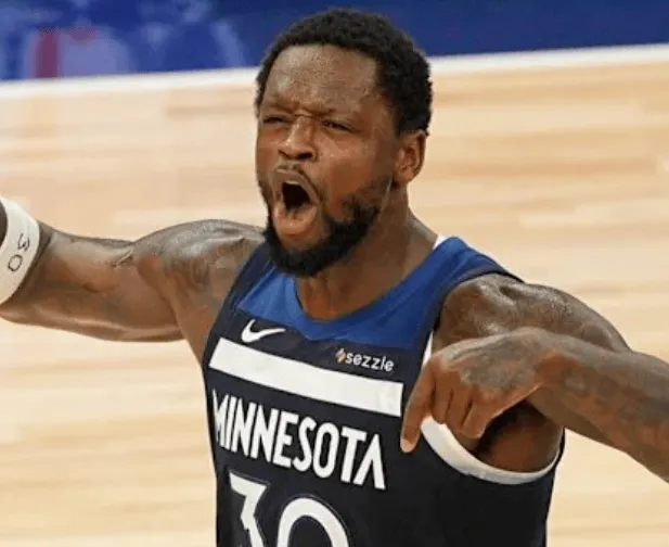 开云体育官网-兰德尔：当我们团结一致时，我觉得我们可以击败任何对手